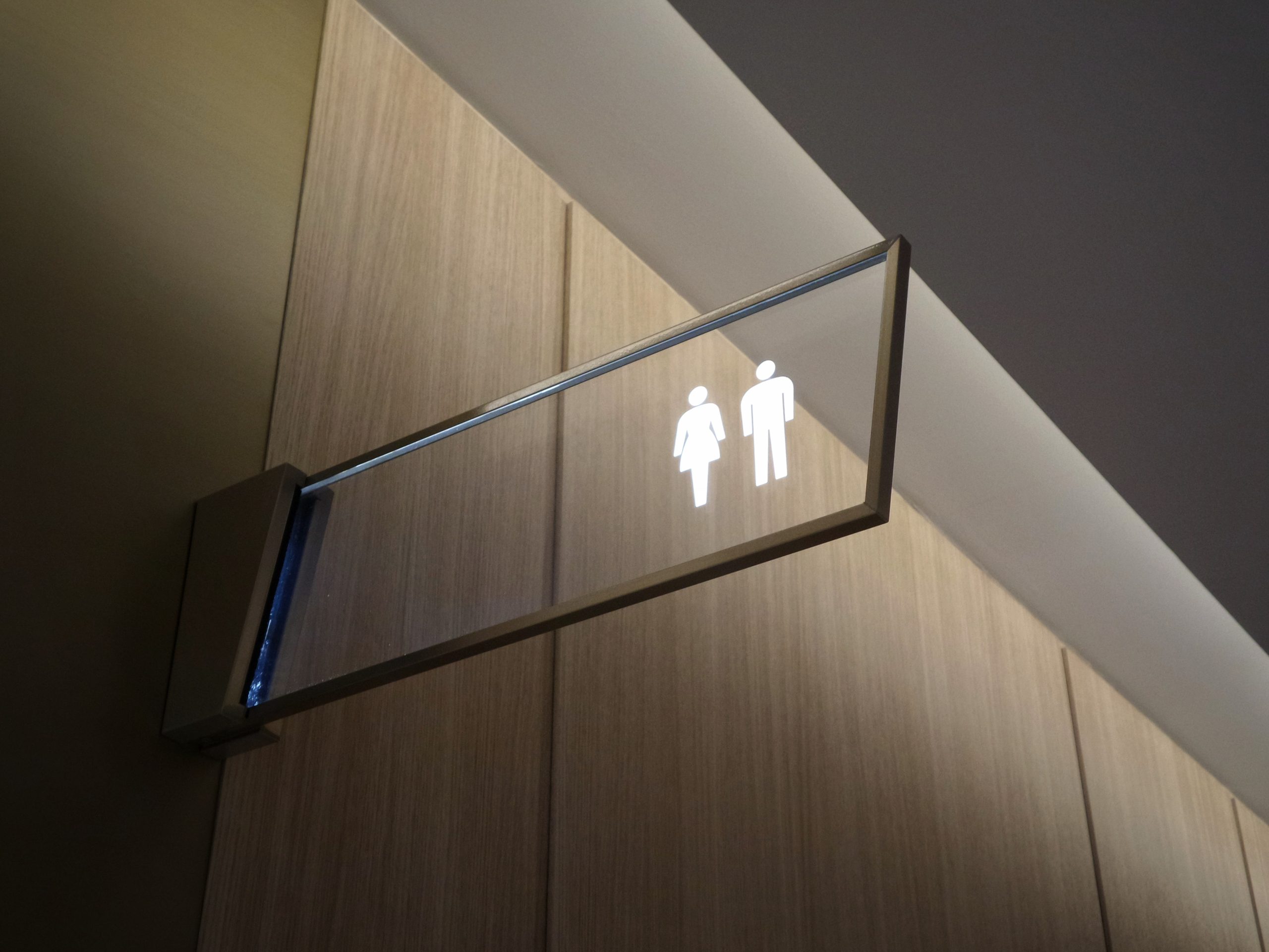 workplace-bathroom-laws-federal-workplace-gender-identity-infiniti-hr